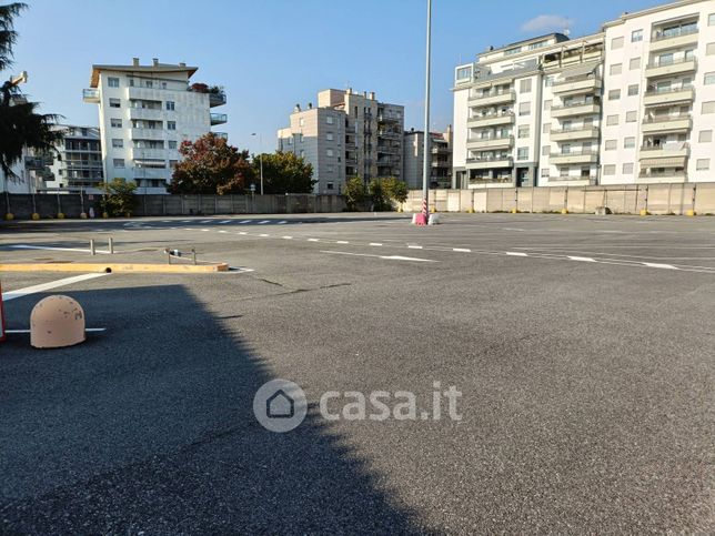Box/posto auto in residenziale in Borgo Palazzo