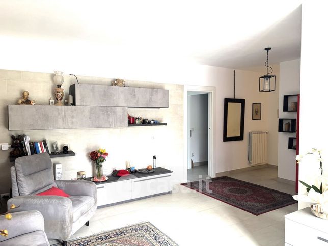 Villa in residenziale in Via del Colle