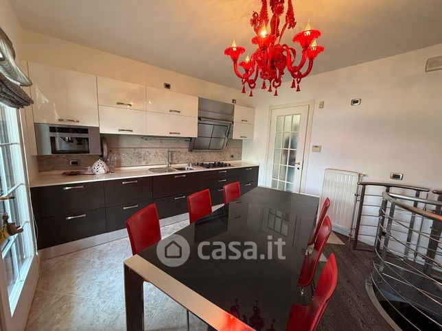 Villetta a schiera in residenziale in Via Virgilio Fasan