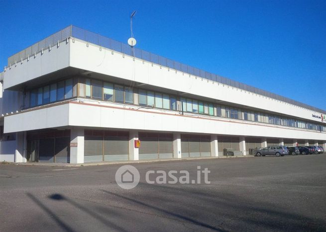 Ufficio in commerciale in 