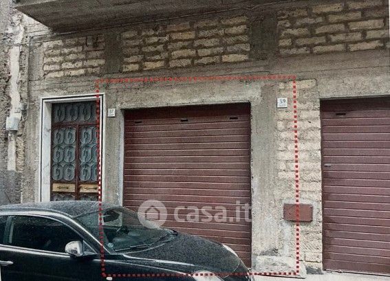 Box/posto auto in residenziale in Via Giosuè Carducci 39