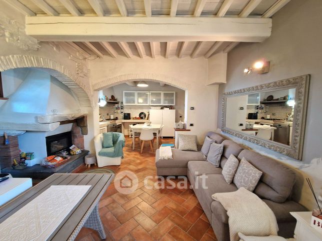 Casa indipendente in residenziale in Via San Sebastiano 15