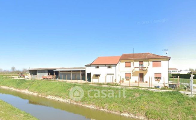 Casa indipendente in residenziale in Via Quarrin