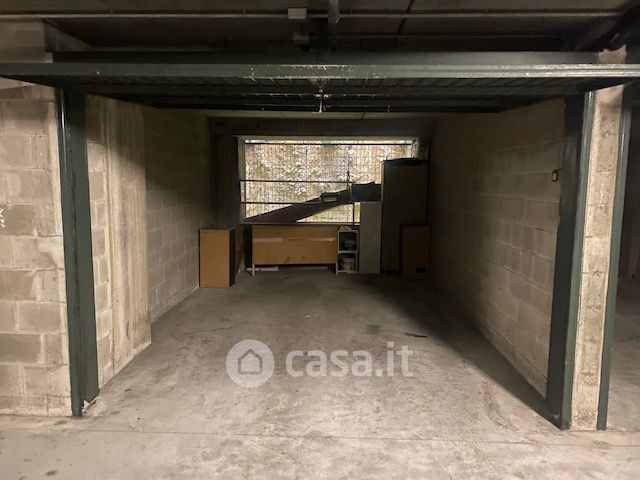 Box/posto auto in residenziale in Via Giacomo Manzu'