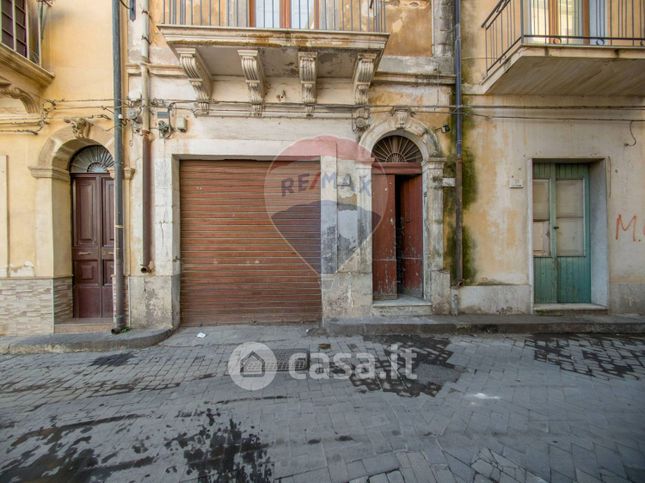 Garage/posto auto in residenziale in Via Carmelo Ludicelli 57 -9