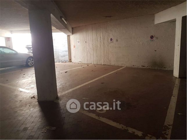 Garage/posto auto in residenziale in Via Mazzini 170