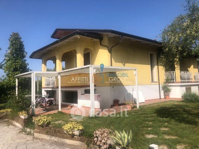 Villetta a schiera in residenziale in Viale della Repubblica 41