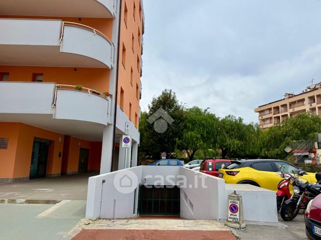 Box/posto auto in residenziale in Via Giuseppe Mazzini 45