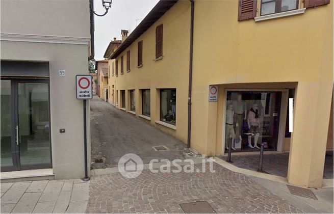 Garage/posto auto in residenziale in Via Piazzoni 70