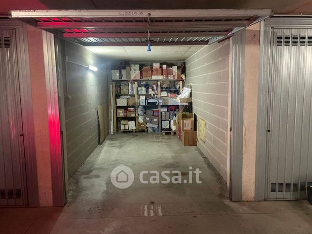 Garage/posto auto in residenziale in Via Giovanni Montemartini 13