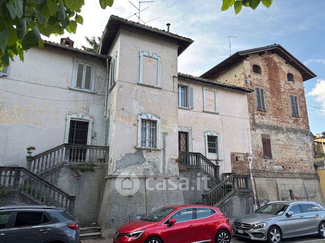 Casa indipendente in residenziale in Piazza G. Garibaldi 1