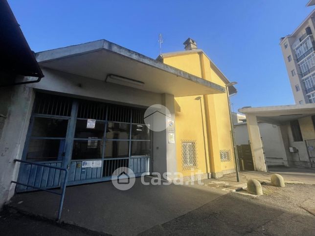 Garage/posto auto in residenziale in Via Alpette 7