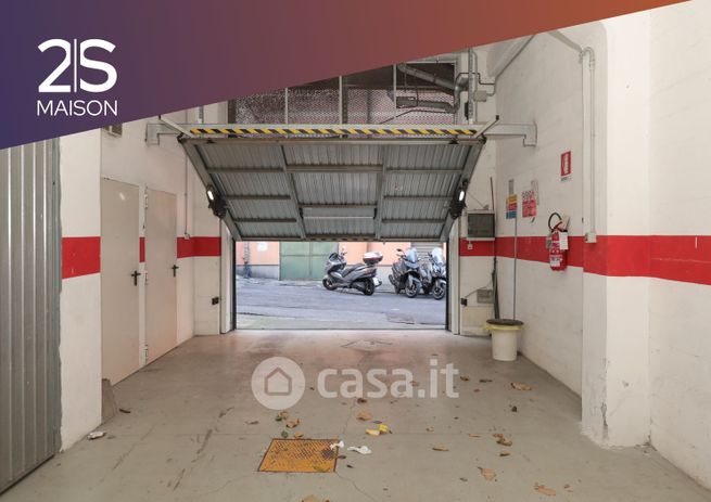 Garage/posto auto in residenziale in Via Valentino Armirotti