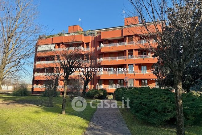 Appartamento in residenziale in Via delle Regioni 9