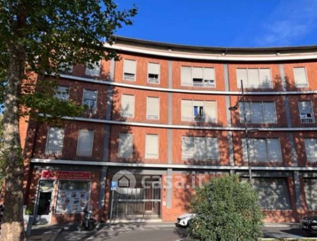 Ufficio in commerciale in Piazza Europa 3