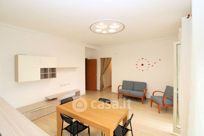 Appartamento in residenziale in Via degli Aceri 24