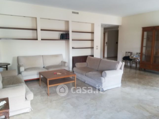 Appartamento in residenziale in Via Sicilia 12