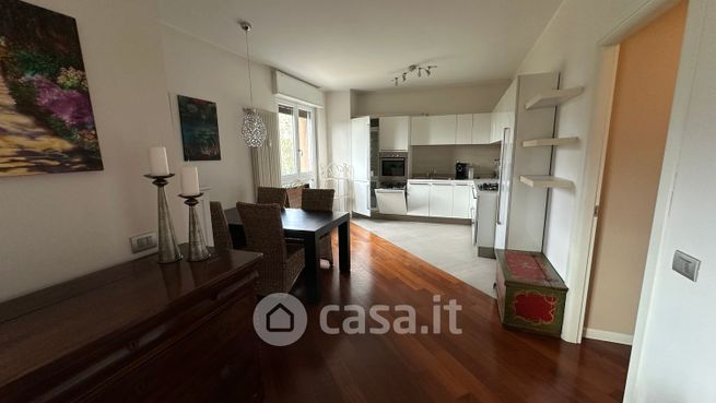 Appartamento in residenziale in Piazza Renato Simoni 31