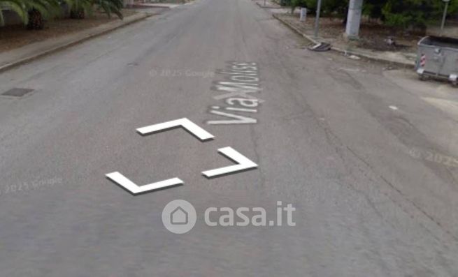 Capannone in commerciale in Via Molise