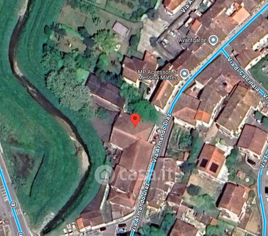 Capannone in commerciale in Via Armando Diaz