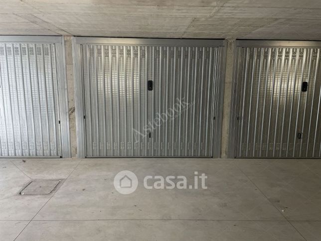 Box/posto auto in residenziale in Via Cappelletta