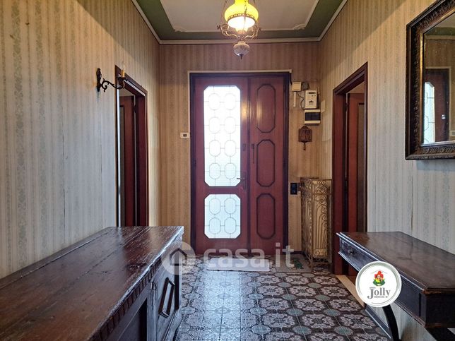 Casa indipendente in residenziale in Via I Maggio 48