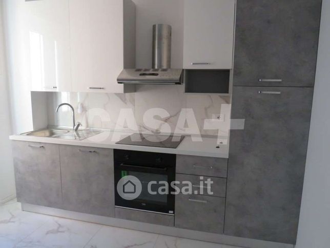 Appartamento in residenziale in Viale Luigi Borri 5