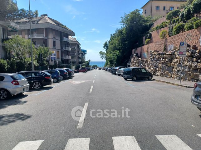 Garage/posto auto in residenziale in Via Giovanni Bovio