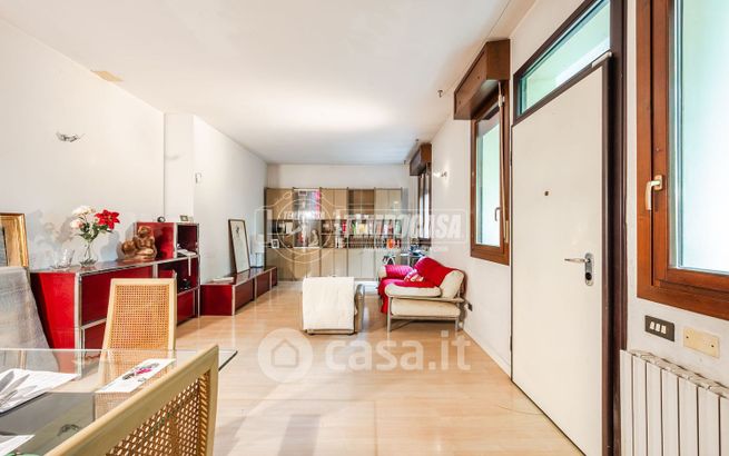 Villetta a schiera in residenziale in