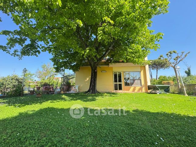 Villa in residenziale in