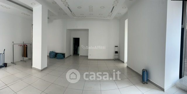 Negozio/locale commerciale in commerciale in Corso Vittorio Emanuele II