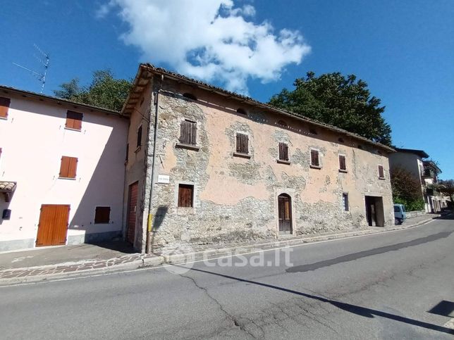 Casa indipendente in residenziale in Via Roma