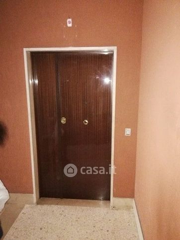 Ufficio in commerciale in 