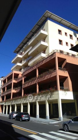 Attivitã /licenza (con o senza mura) in commerciale in Corso Paolo Bernacchi 35