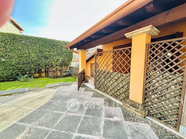 Appartamento in residenziale in Via Rassica 3