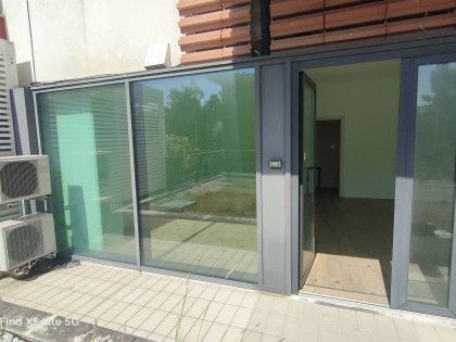 Ufficio in commerciale in Via Nelson Mandela