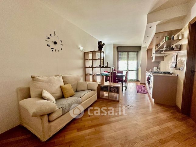 Appartamento in residenziale in Via A. Locatelli 64