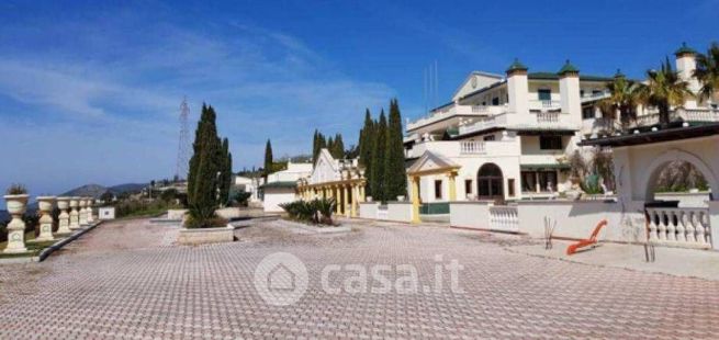 Casa indipendente in residenziale in Contrada Campanaro 24