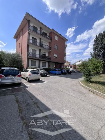 Box/posto auto in residenziale in Strada Rigolfo 24