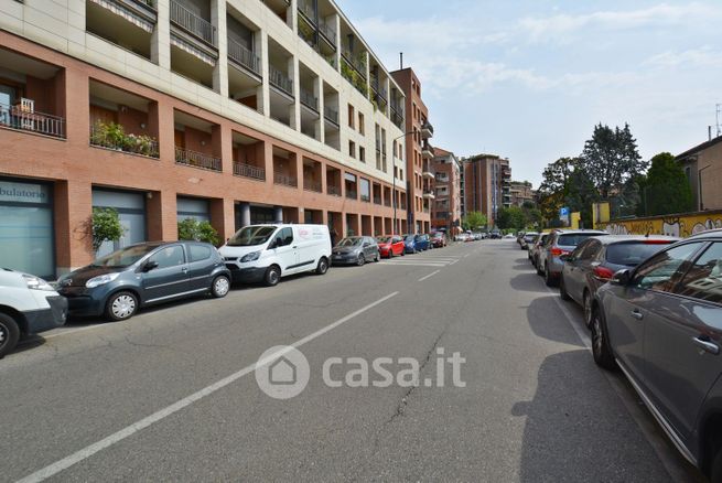 Box/posto auto in residenziale in Via Filippo Argelati 44