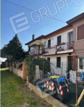 Casa bi/trifamiliare in residenziale in Via Bastie 134