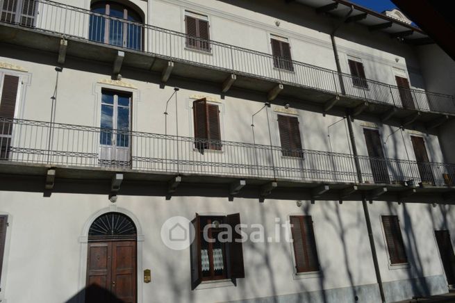 Appartamento in residenziale in Via Circonvallazione 97