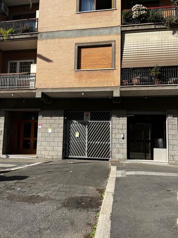 Garage/posto auto in residenziale in Viale Leonardo da Vinci