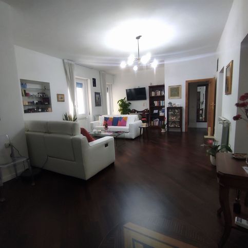 Appartamento in residenziale in Via Enrico de Nicola 6