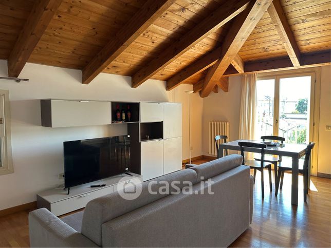 Appartamento in residenziale in Via Trieste