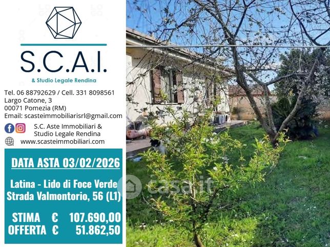 Casa bi/trifamiliare in residenziale in Strada Valmontorio 56