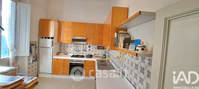 Villa in residenziale in Viale della Libertà