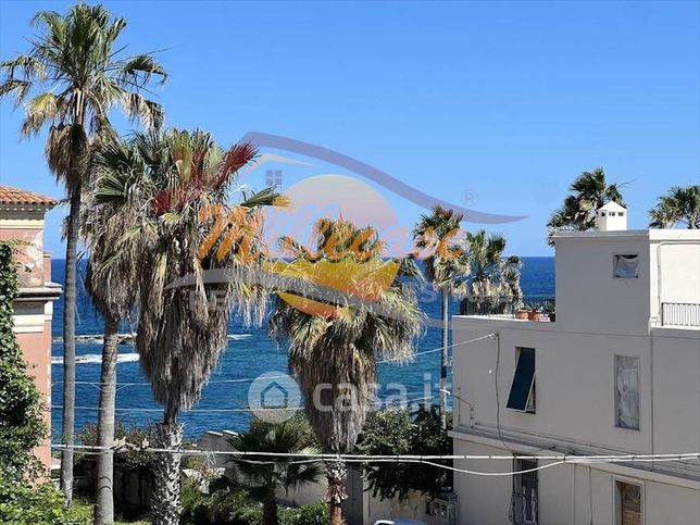 Appartamento in residenziale in Riviera Dionisio Il Grande 100