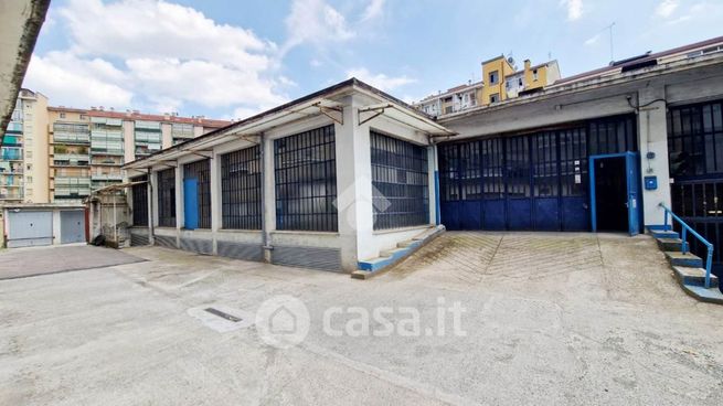 Box/posto auto in residenziale in Corso Francia 169