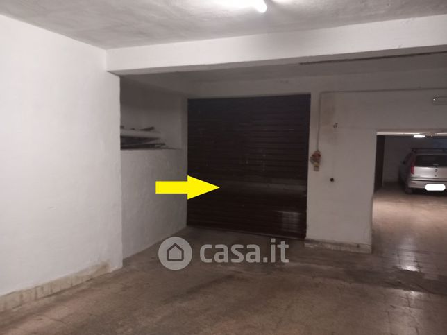 Garage/posto auto in residenziale in Via Monsignor G. Livrani